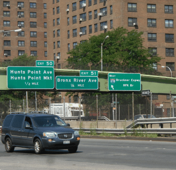 Image of sign for 295 Bruckner Expressway going west 295 towards the RKFK Bridge near Bronx River Ave exit